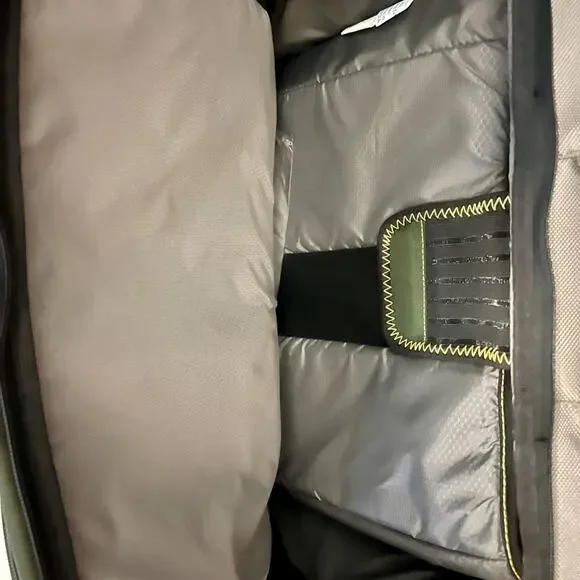 Kensington Olive Laptop Briefcase Business Casual Shoulder Messenger Bag